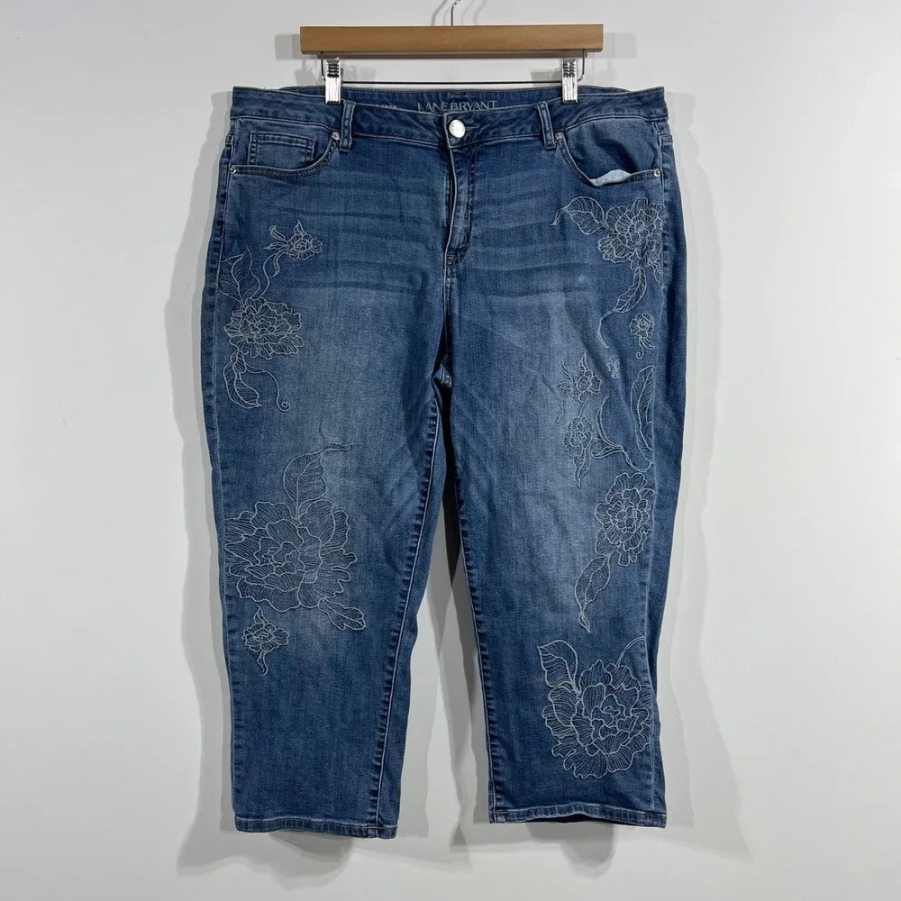 Lane Bryant Girlfriend Crop Capri Jeans Womens 18 Blue Denim Floral Embroidered